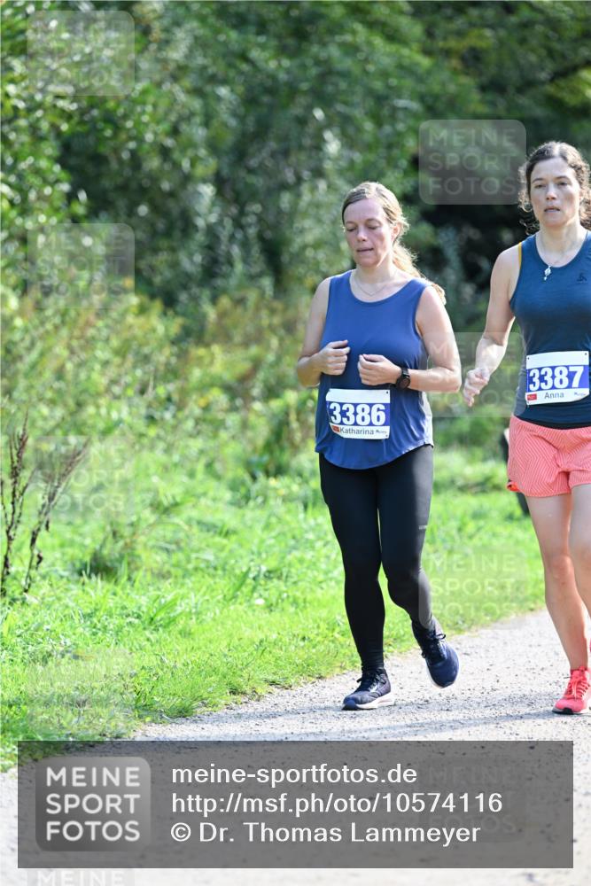 27.09.2026 - 35. Volkslauf durch das schöne Alstertal Dr. Thomas Lammeyer http://msf.ph/oto/10574116 27.09.2026 11:31:31 Laufen 3386, 3387 meine-sportfotos.de