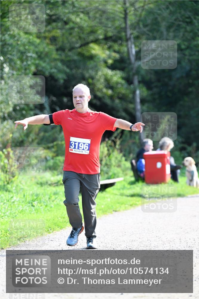 27.09.2026 - 35. Volkslauf durch das schöne Alstertal Dr. Thomas Lammeyer http://msf.ph/oto/10574134 27.09.2026 11:31:34 Laufen 3196 meine-sportfotos.de