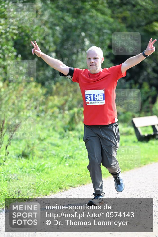 27.09.2026 - 35. Volkslauf durch das schöne Alstertal Dr. Thomas Lammeyer http://msf.ph/oto/10574143 27.09.2026 11:31:35 Laufen 3196 meine-sportfotos.de