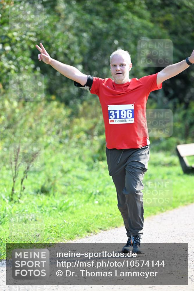 27.09.2026 - 35. Volkslauf durch das schöne Alstertal Dr. Thomas Lammeyer http://msf.ph/oto/10574144 27.09.2026 11:31:35 Laufen 3196 meine-sportfotos.de