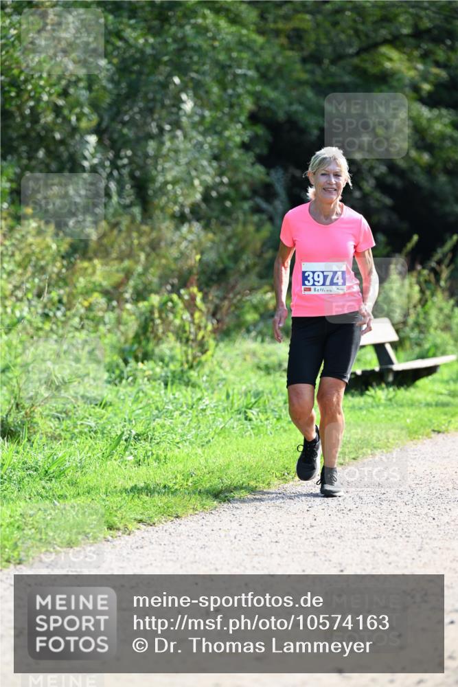 27.09.2026 - 35. Volkslauf durch das schöne Alstertal Dr. Thomas Lammeyer http://msf.ph/oto/10574163 27.09.2026 11:31:39 Laufen 3974 meine-sportfotos.de