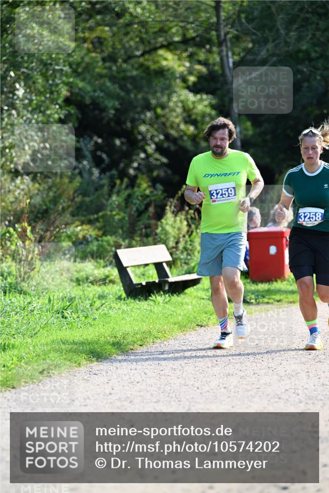 27.09.2026 - 35. Volkslauf durch das schöne Alstertal Dr. Thomas Lammeyer http://msf.ph/oto/10574202 27.09.2026 11:31:47 Laufen 3259, 3258 meine-sportfotos.de