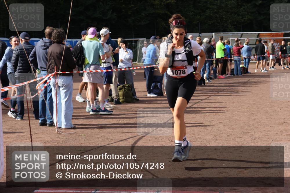 27.09.2026 - 35. Volkslauf durch das schöne Alstertal Strokosch-Dieckow http://msf.ph/oto/10574248 27.09.2026 12:27:25 Ziel 1078 meine-sportfotos.de
