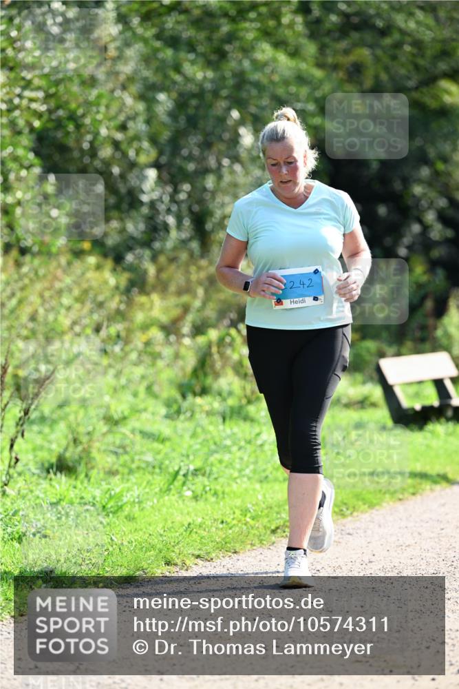 27.09.2026 - 35. Volkslauf durch das schöne Alstertal Dr. Thomas Lammeyer http://msf.ph/oto/10574311 27.09.2026 11:32:07 Laufen 242 meine-sportfotos.de