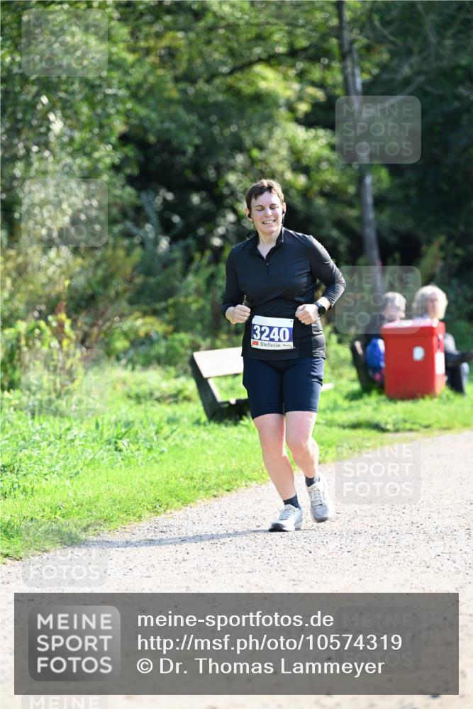 27.09.2026 - 35. Volkslauf durch das schöne Alstertal Dr. Thomas Lammeyer http://msf.ph/oto/10574319 27.09.2026 11:32:09 Laufen 3240 meine-sportfotos.de