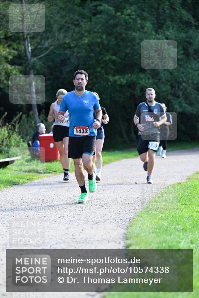 27.09.2026 - 35. Volkslauf durch das schöne Alstertal Dr. Thomas Lammeyer http://msf.ph/oto/10574338 27.09.2026 11:32:18 Laufen 1432, 3963 meine-sportfotos.de