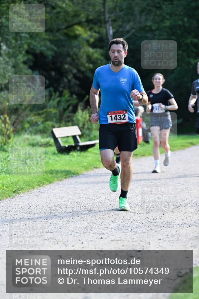 27.09.2026 - 35. Volkslauf durch das schöne Alstertal Dr. Thomas Lammeyer http://msf.ph/oto/10574349 27.09.2026 11:32:19 Laufen 1432 meine-sportfotos.de