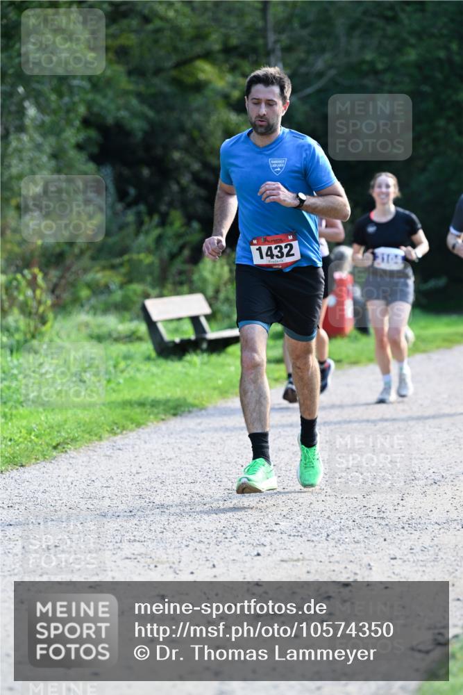 27.09.2026 - 35. Volkslauf durch das schöne Alstertal Dr. Thomas Lammeyer http://msf.ph/oto/10574350 27.09.2026 11:32:20 Laufen 1432 meine-sportfotos.de