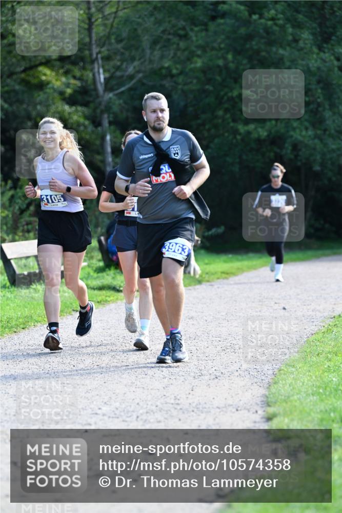 27.09.2026 - 35. Volkslauf durch das schöne Alstertal Dr. Thomas Lammeyer http://msf.ph/oto/10574358 27.09.2026 11:32:21 Laufen 3105, 3963 meine-sportfotos.de