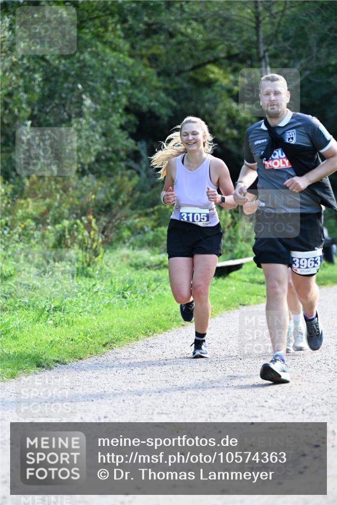 27.09.2026 - 35. Volkslauf durch das schöne Alstertal Dr. Thomas Lammeyer http://msf.ph/oto/10574363 27.09.2026 11:32:22 Laufen 3105, 3963 meine-sportfotos.de