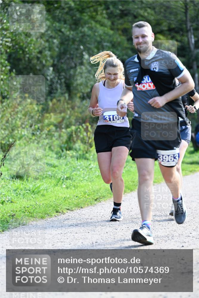 27.09.2026 - 35. Volkslauf durch das schöne Alstertal Dr. Thomas Lammeyer http://msf.ph/oto/10574369 27.09.2026 11:32:22 Laufen 3105, 3963 meine-sportfotos.de