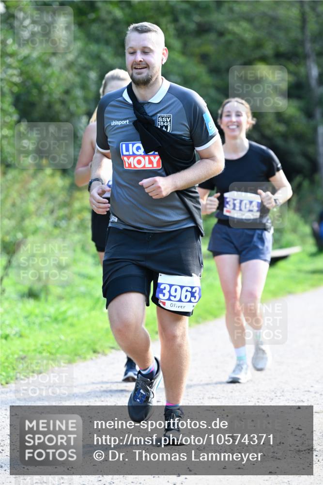 27.09.2026 - 35. Volkslauf durch das schöne Alstertal Dr. Thomas Lammeyer http://msf.ph/oto/10574371 27.09.2026 11:32:23 Laufen 1846, 3104, 3963 meine-sportfotos.de