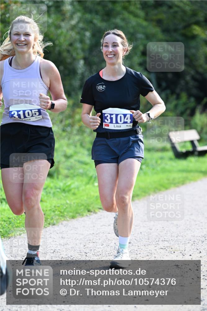 27.09.2026 - 35. Volkslauf durch das schöne Alstertal Dr. Thomas Lammeyer http://msf.ph/oto/10574376 27.09.2026 11:32:24 Laufen 3105, 3104 meine-sportfotos.de