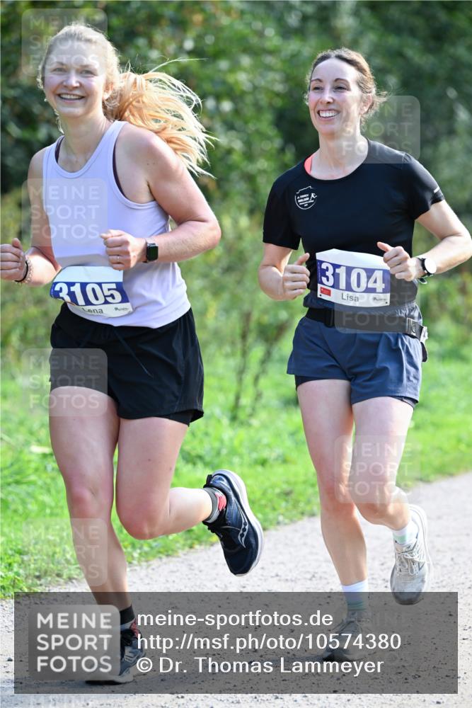 27.09.2026 - 35. Volkslauf durch das schöne Alstertal Dr. Thomas Lammeyer http://msf.ph/oto/10574380 27.09.2026 11:32:24 Laufen 3105, 3104 meine-sportfotos.de