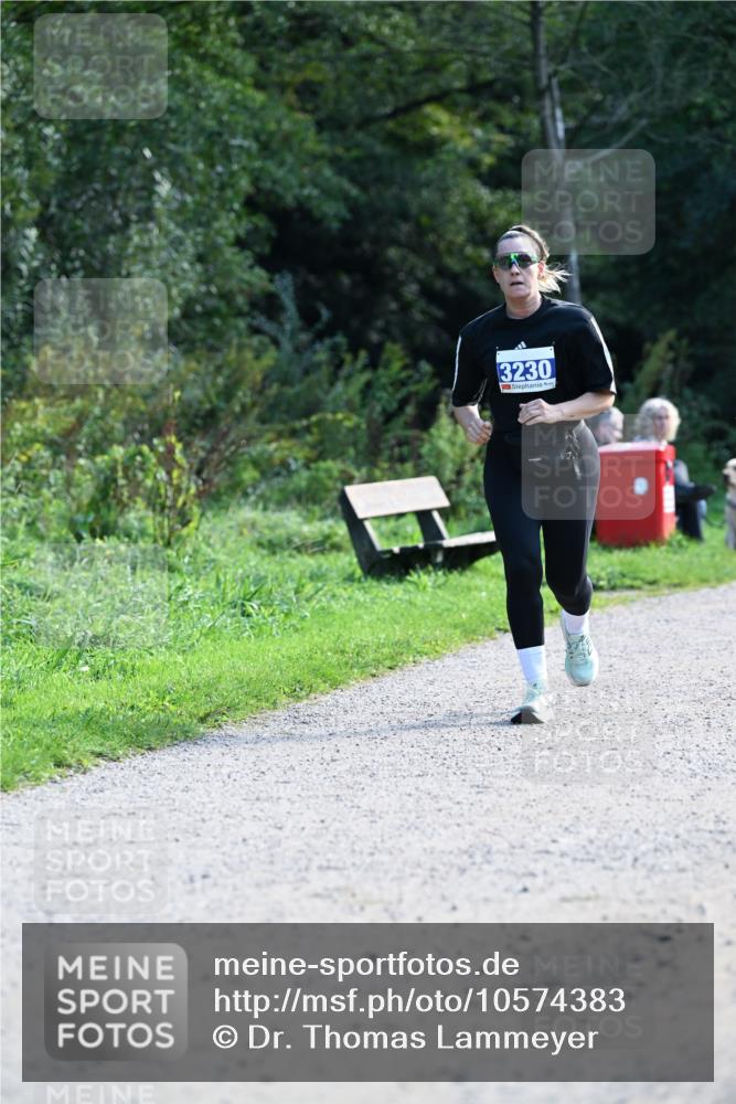 27.09.2026 - 35. Volkslauf durch das schöne Alstertal Dr. Thomas Lammeyer http://msf.ph/oto/10574383 27.09.2026 11:32:26 Laufen 3230 meine-sportfotos.de