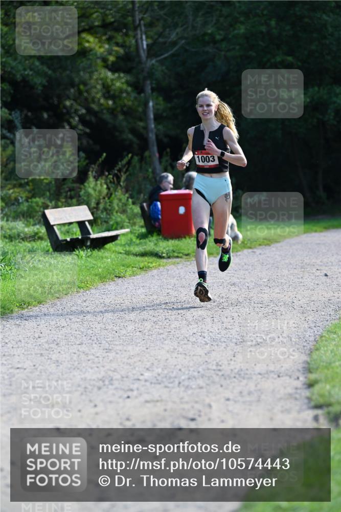 27.09.2026 - 35. Volkslauf durch das schöne Alstertal Dr. Thomas Lammeyer http://msf.ph/oto/10574443 27.09.2026 11:32:43 Laufen 1003 meine-sportfotos.de