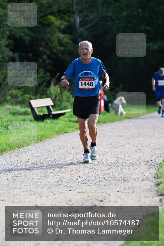 27.09.2026 - 35. Volkslauf durch das schöne Alstertal Dr. Thomas Lammeyer http://msf.ph/oto/10574487 27.09.2026 11:32:51 Laufen 1448 meine-sportfotos.de