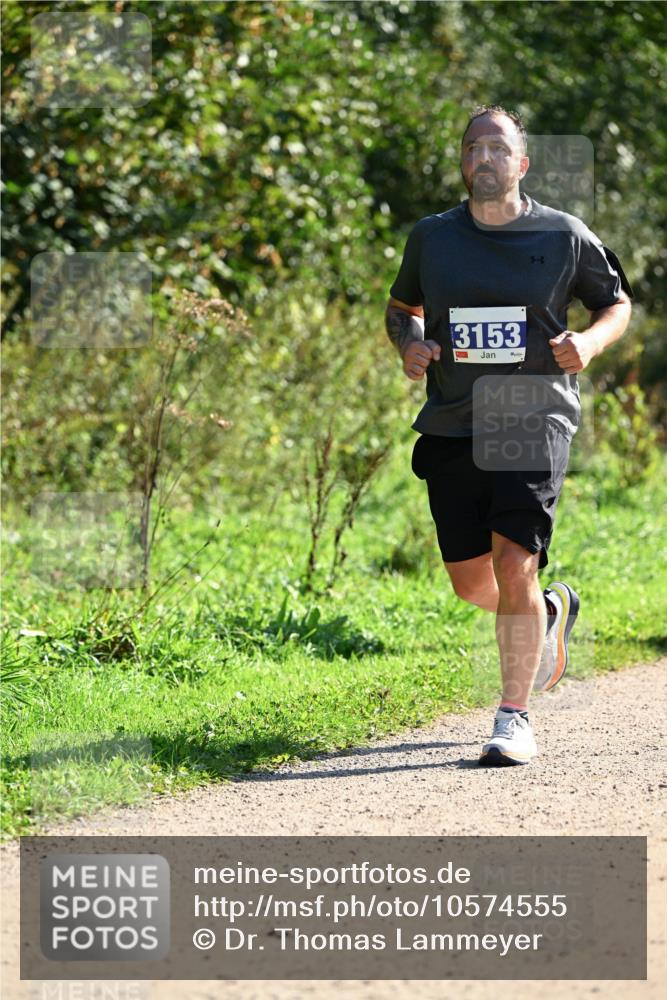 27.09.2026 - 35. Volkslauf durch das schöne Alstertal Dr. Thomas Lammeyer http://msf.ph/oto/10574555 27.09.2026 11:33:03 Laufen 3153 meine-sportfotos.de