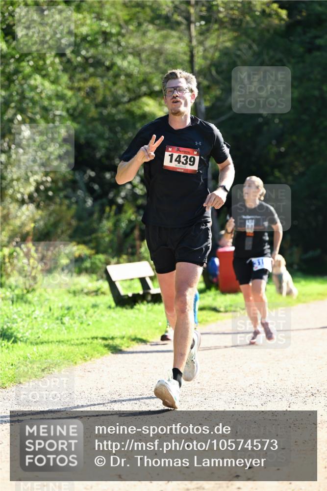 27.09.2026 - 35. Volkslauf durch das schöne Alstertal Dr. Thomas Lammeyer http://msf.ph/oto/10574573 27.09.2026 11:33:06 Laufen 1439 meine-sportfotos.de