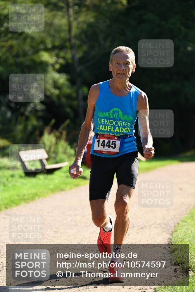 27.09.2026 - 35. Volkslauf durch das schöne Alstertal Dr. Thomas Lammeyer http://msf.ph/oto/10574597 27.09.2026 11:33:10 Laufen 1445 meine-sportfotos.de