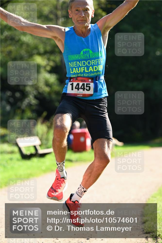 27.09.2026 - 35. Volkslauf durch das schöne Alstertal Dr. Thomas Lammeyer http://msf.ph/oto/10574601 27.09.2026 11:33:10 Laufen 1445 meine-sportfotos.de