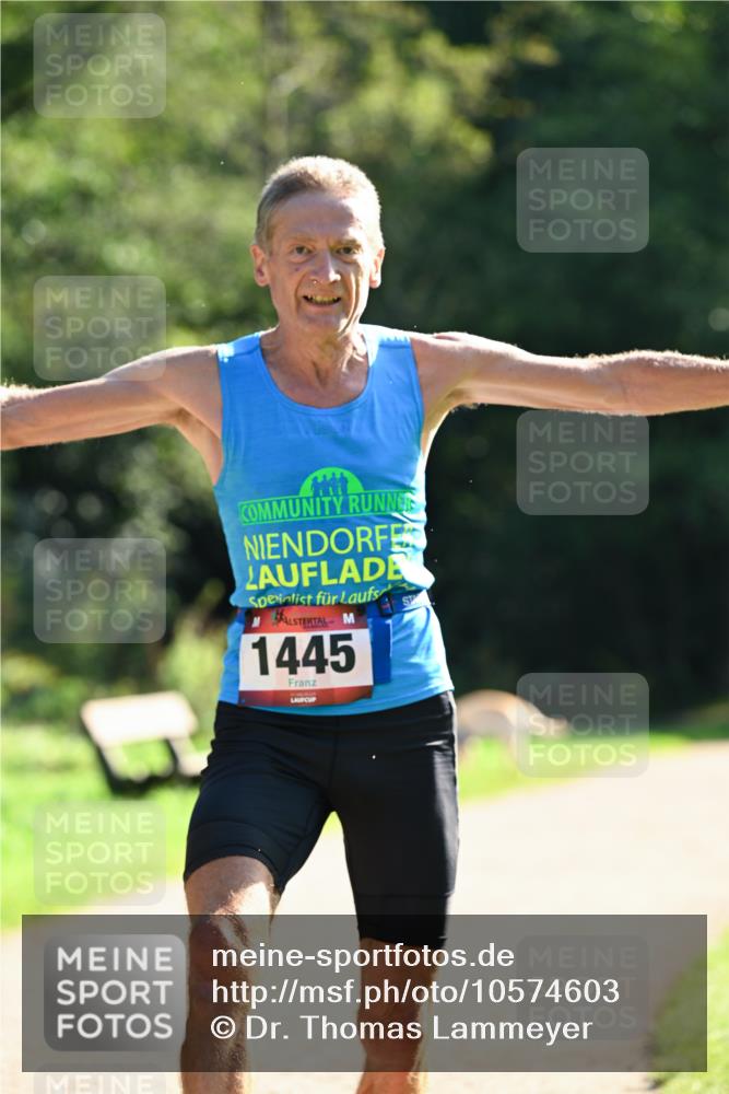 27.09.2026 - 35. Volkslauf durch das schöne Alstertal Dr. Thomas Lammeyer http://msf.ph/oto/10574603 27.09.2026 11:33:11 Laufen 1445 meine-sportfotos.de