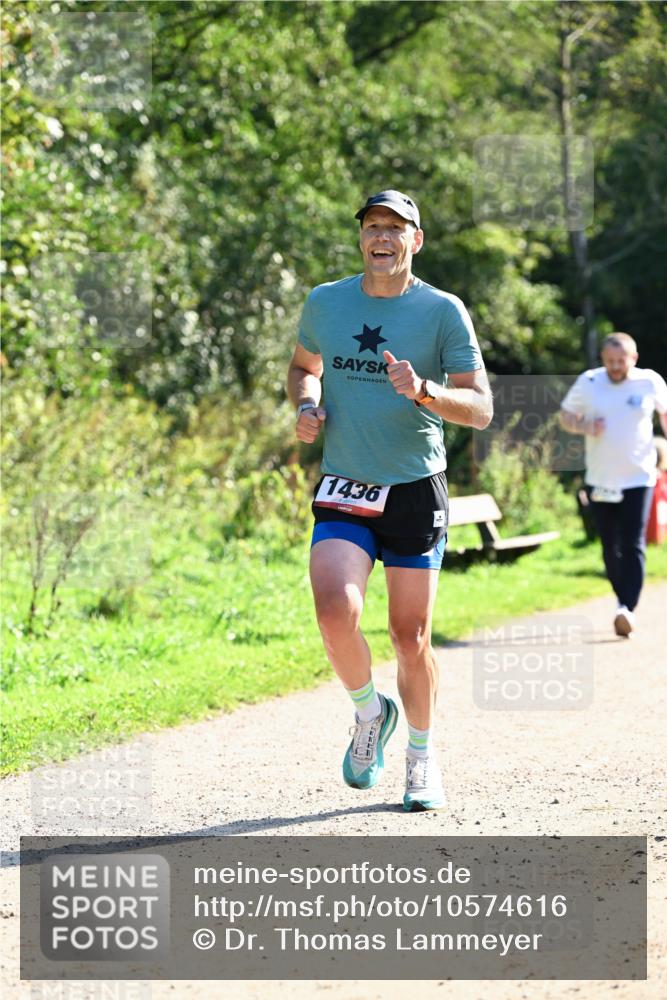 27.09.2026 - 35. Volkslauf durch das schöne Alstertal Dr. Thomas Lammeyer http://msf.ph/oto/10574616 27.09.2026 11:33:33 Laufen 1436 meine-sportfotos.de