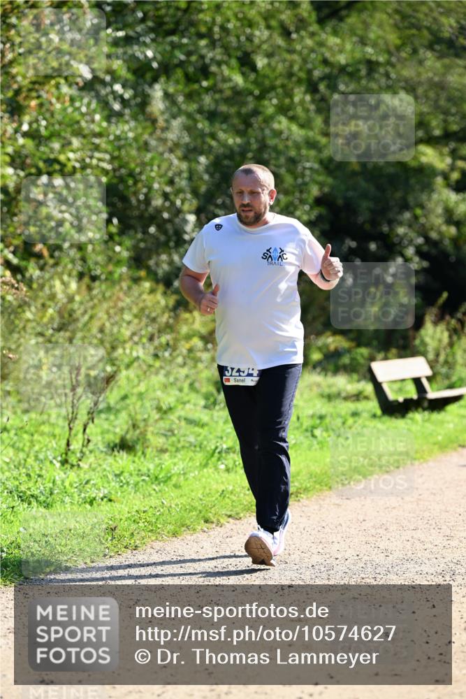 27.09.2026 - 35. Volkslauf durch das schöne Alstertal Dr. Thomas Lammeyer http://msf.ph/oto/10574627 27.09.2026 11:33:35 Laufen 5494 meine-sportfotos.de