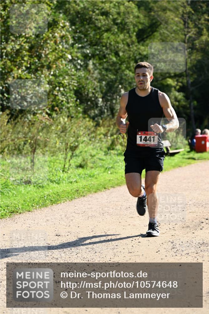 27.09.2026 - 35. Volkslauf durch das schöne Alstertal Dr. Thomas Lammeyer http://msf.ph/oto/10574648 27.09.2026 11:33:39 Laufen 1441 meine-sportfotos.de