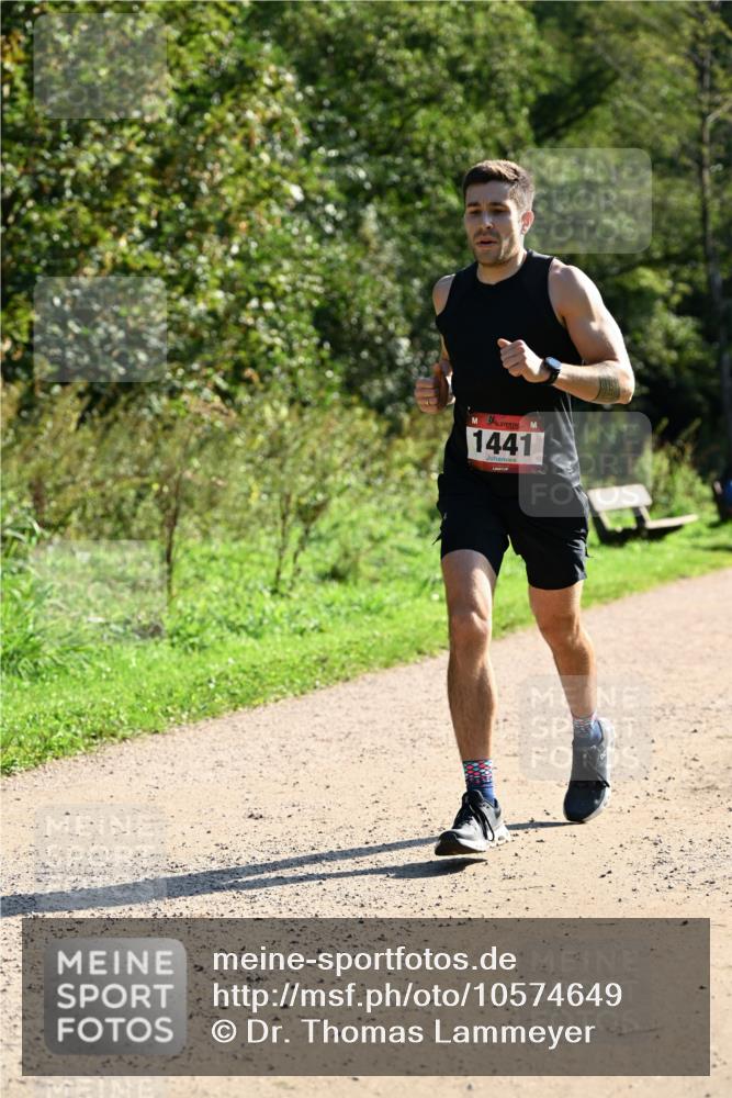 27.09.2026 - 35. Volkslauf durch das schöne Alstertal Dr. Thomas Lammeyer http://msf.ph/oto/10574649 27.09.2026 11:33:39 Laufen 1441 meine-sportfotos.de