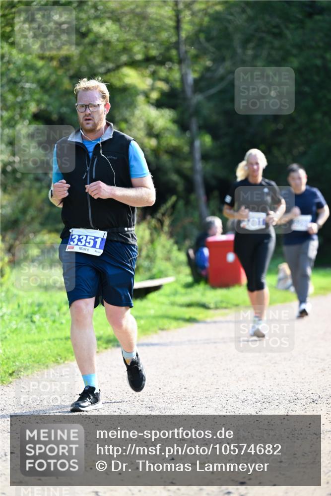 27.09.2026 - 35. Volkslauf durch das schöne Alstertal Dr. Thomas Lammeyer http://msf.ph/oto/10574682 27.09.2026 11:34:14 Laufen 3351 meine-sportfotos.de