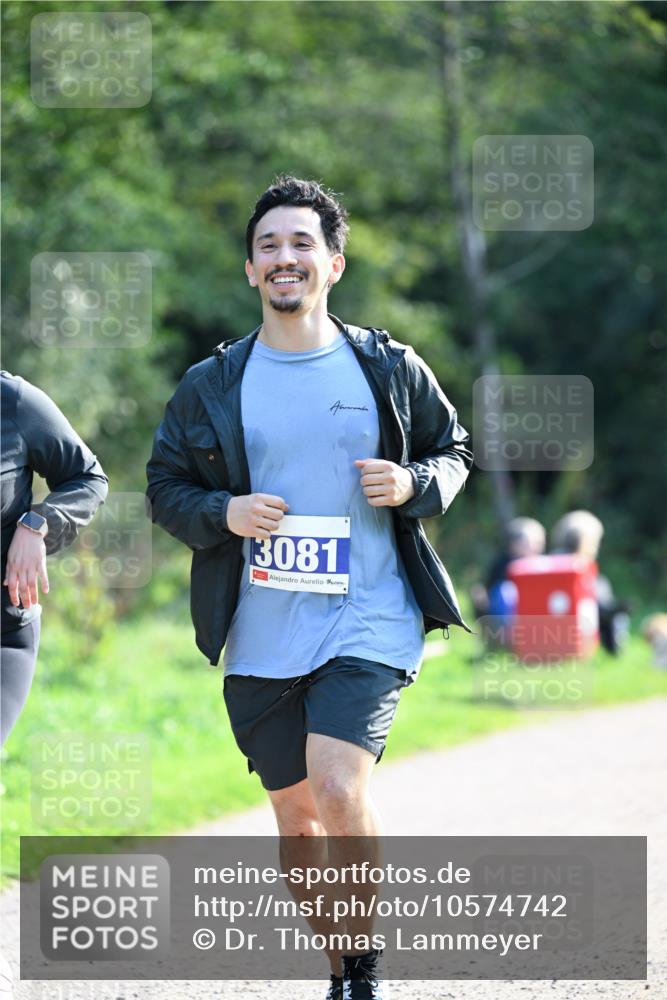 27.09.2026 - 35. Volkslauf durch das schöne Alstertal Dr. Thomas Lammeyer http://msf.ph/oto/10574742 27.09.2026 11:34:24 Laufen 3081 meine-sportfotos.de