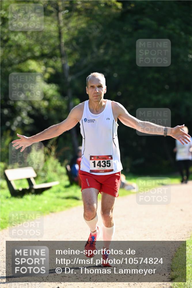 27.09.2026 - 35. Volkslauf durch das schöne Alstertal Dr. Thomas Lammeyer http://msf.ph/oto/10574824 27.09.2026 11:35:03 Laufen 1435 meine-sportfotos.de
