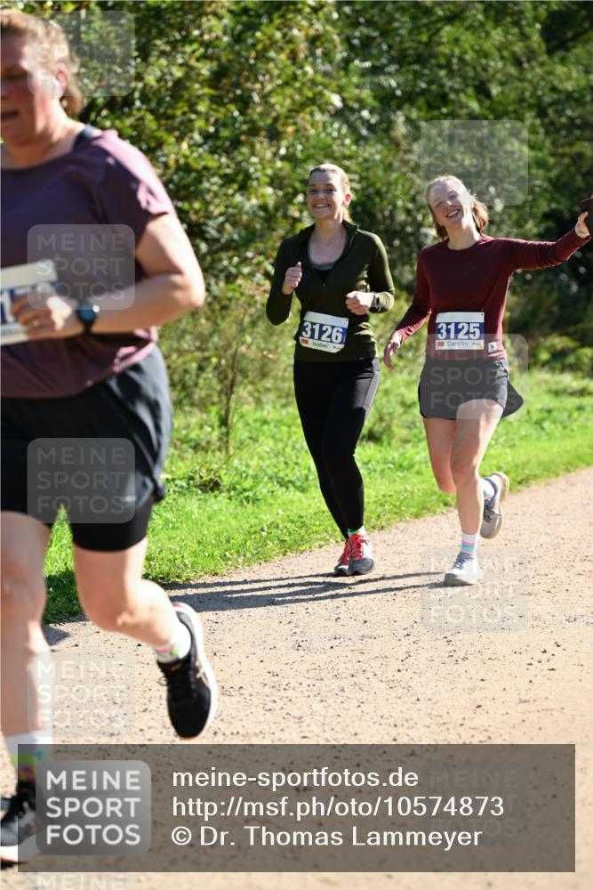 27.09.2026 - 35. Volkslauf durch das schöne Alstertal Dr. Thomas Lammeyer http://msf.ph/oto/10574873 27.09.2026 11:35:16 Laufen 3126, 3125 meine-sportfotos.de