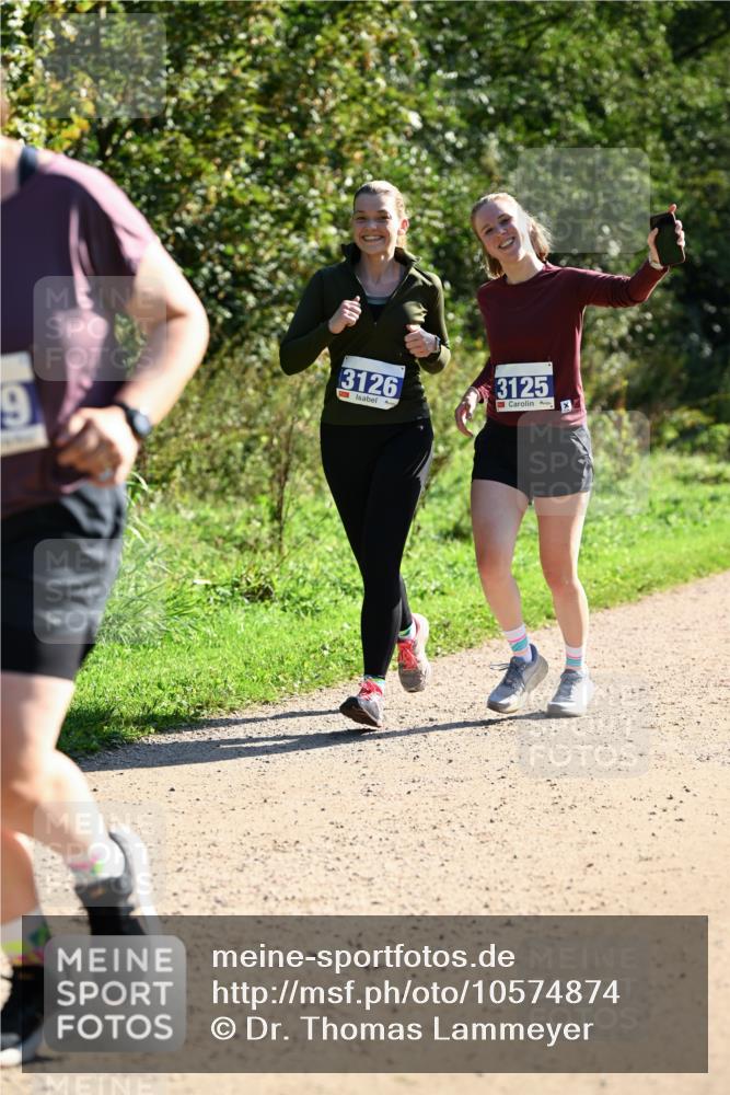 27.09.2026 - 35. Volkslauf durch das schöne Alstertal Dr. Thomas Lammeyer http://msf.ph/oto/10574874 27.09.2026 11:35:16 Laufen 9, 3126, 3125 meine-sportfotos.de