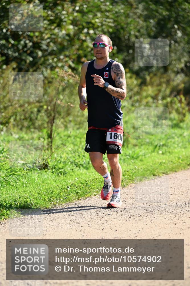 27.09.2026 - 35. Volkslauf durch das schöne Alstertal Dr. Thomas Lammeyer http://msf.ph/oto/10574902 27.09.2026 11:35:26 Laufen 2011, 160 meine-sportfotos.de