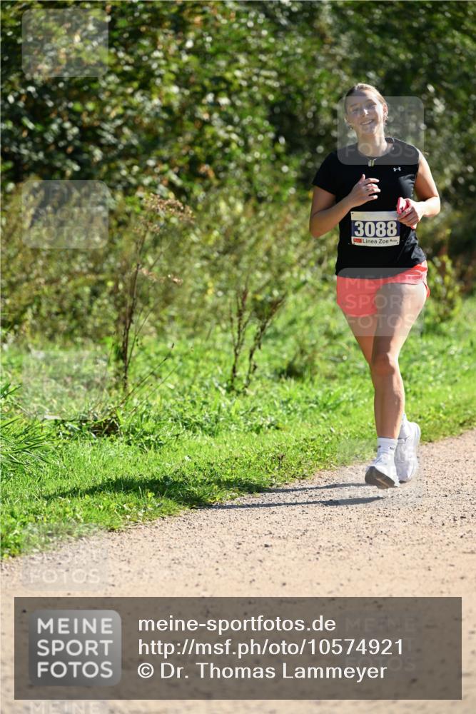 27.09.2026 - 35. Volkslauf durch das schöne Alstertal Dr. Thomas Lammeyer http://msf.ph/oto/10574921 27.09.2026 11:35:29 Laufen 3088 meine-sportfotos.de