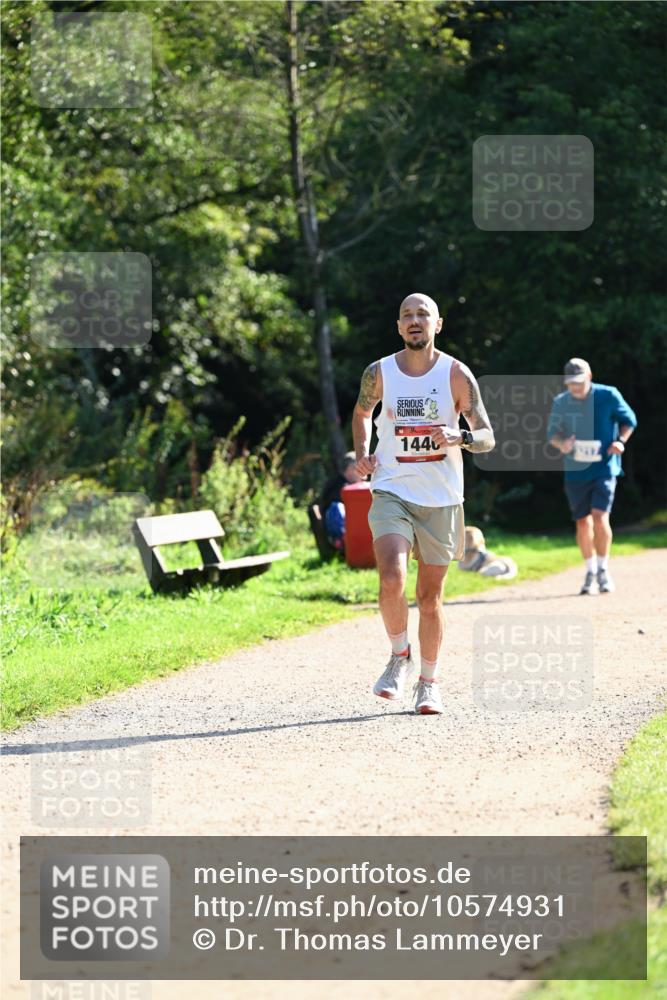 27.09.2026 - 35. Volkslauf durch das schöne Alstertal Dr. Thomas Lammeyer http://msf.ph/oto/10574931 27.09.2026 11:35:35 Laufen 1440 meine-sportfotos.de