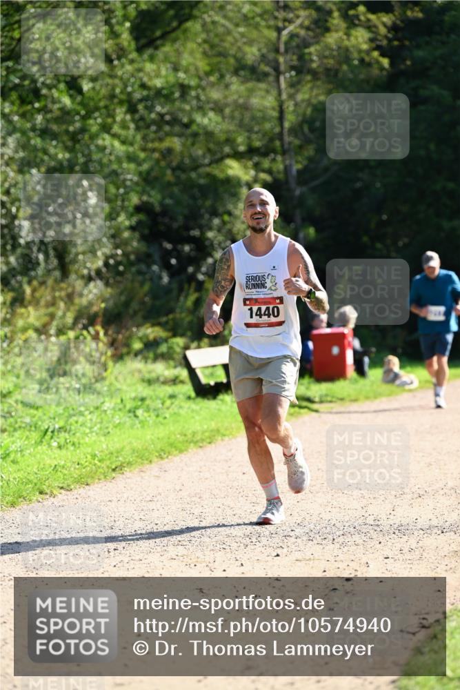 27.09.2026 - 35. Volkslauf durch das schöne Alstertal Dr. Thomas Lammeyer http://msf.ph/oto/10574940 27.09.2026 11:35:36 Laufen 1440 meine-sportfotos.de