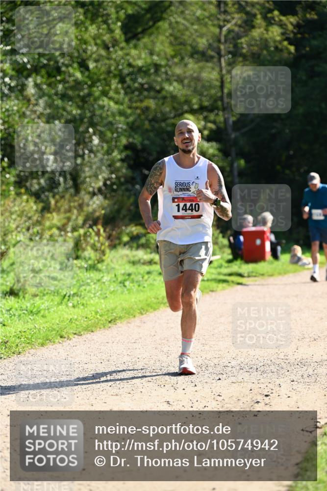 27.09.2026 - 35. Volkslauf durch das schöne Alstertal Dr. Thomas Lammeyer http://msf.ph/oto/10574942 27.09.2026 11:35:36 Laufen 1440 meine-sportfotos.de
