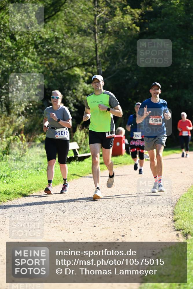 27.09.2026 - 35. Volkslauf durch das schöne Alstertal Dr. Thomas Lammeyer http://msf.ph/oto/10575015 27.09.2026 11:35:55 Laufen 3143, 145, 3170, 1459 meine-sportfotos.de