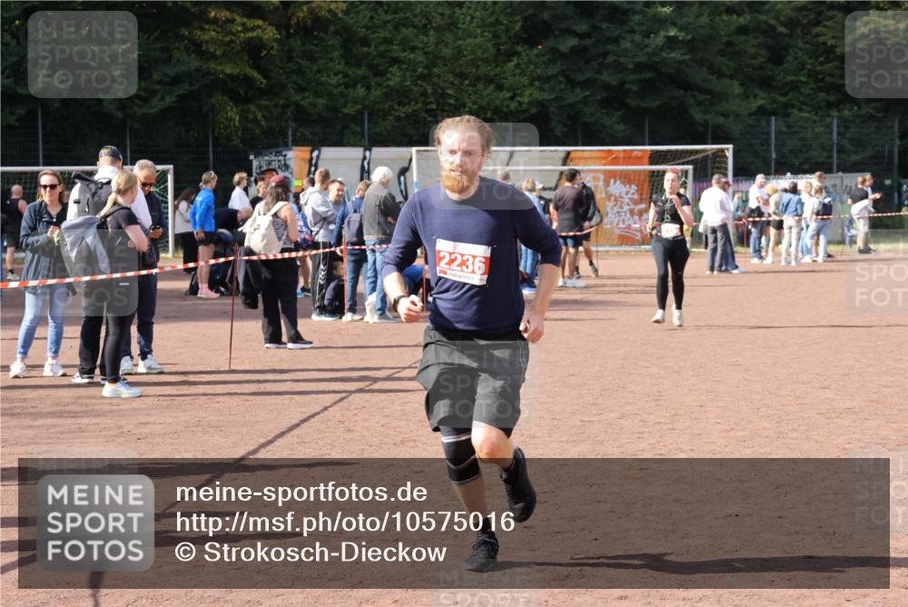 27.09.2026 - 35. Volkslauf durch das schöne Alstertal Strokosch-Dieckow http://msf.ph/oto/10575016 27.09.2026 12:34:10 Ziel 2236, 2329 meine-sportfotos.de