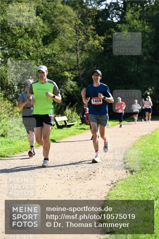 27.09.2026 - 35. Volkslauf durch das schöne Alstertal Dr. Thomas Lammeyer http://msf.ph/oto/10575019 27.09.2026 11:35:56 Laufen 1459 meine-sportfotos.de