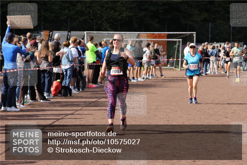 27.09.2026 - 35. Volkslauf durch das schöne Alstertal Strokosch-Dieckow http://msf.ph/oto/10575027 27.09.2026 12:29:34 Ziel 1081, 2055 meine-sportfotos.de