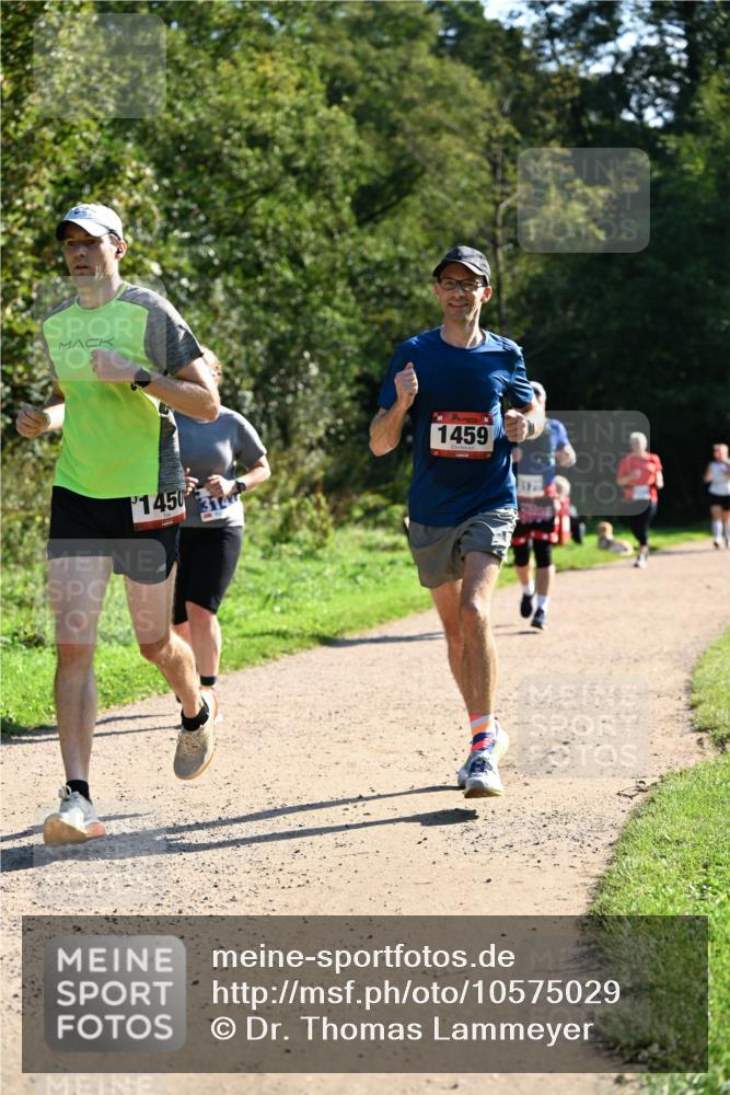 27.09.2026 - 35. Volkslauf durch das schöne Alstertal Dr. Thomas Lammeyer http://msf.ph/oto/10575029 27.09.2026 11:35:57 Laufen 1450, 1459, 3170 meine-sportfotos.de
