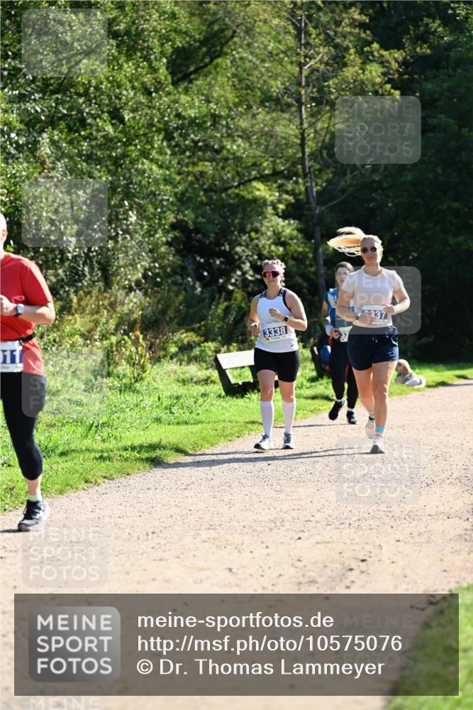 27.09.2026 - 35. Volkslauf durch das schöne Alstertal Dr. Thomas Lammeyer http://msf.ph/oto/10575076 27.09.2026 11:36:04 Laufen 11, 3338, 337 meine-sportfotos.de