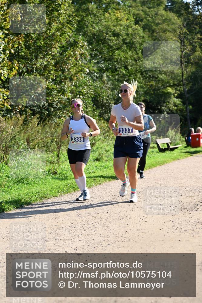 27.09.2026 - 35. Volkslauf durch das schöne Alstertal Dr. Thomas Lammeyer http://msf.ph/oto/10575104 27.09.2026 11:36:07 Laufen 3338, 3337, 352 meine-sportfotos.de