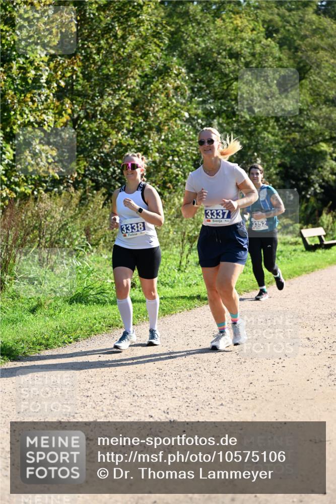 27.09.2026 - 35. Volkslauf durch das schöne Alstertal Dr. Thomas Lammeyer http://msf.ph/oto/10575106 27.09.2026 11:36:07 Laufen 3338, 3337, 3352 meine-sportfotos.de