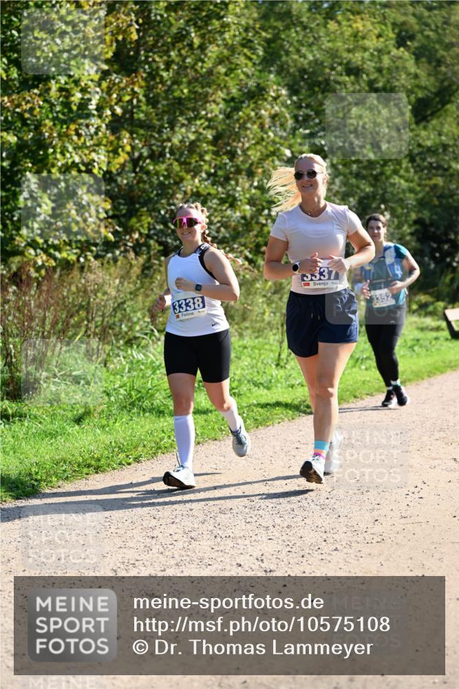 27.09.2026 - 35. Volkslauf durch das schöne Alstertal Dr. Thomas Lammeyer http://msf.ph/oto/10575108 27.09.2026 11:36:07 Laufen 3338, 5337, 3352 meine-sportfotos.de