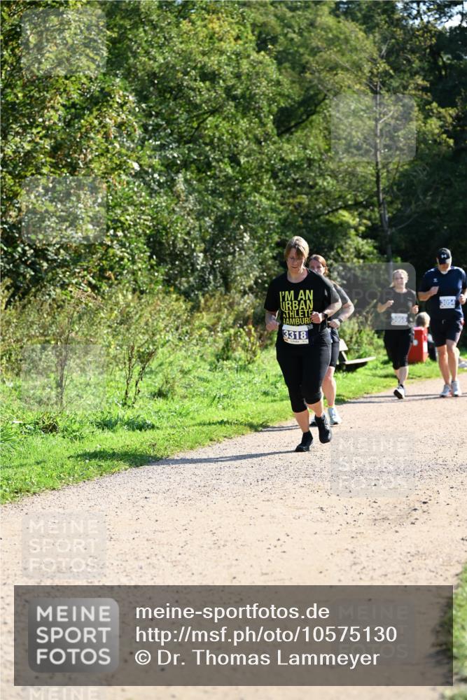 27.09.2026 - 35. Volkslauf durch das schöne Alstertal Dr. Thomas Lammeyer http://msf.ph/oto/10575130 27.09.2026 11:36:12 Laufen 3318, 3055, 3054 meine-sportfotos.de